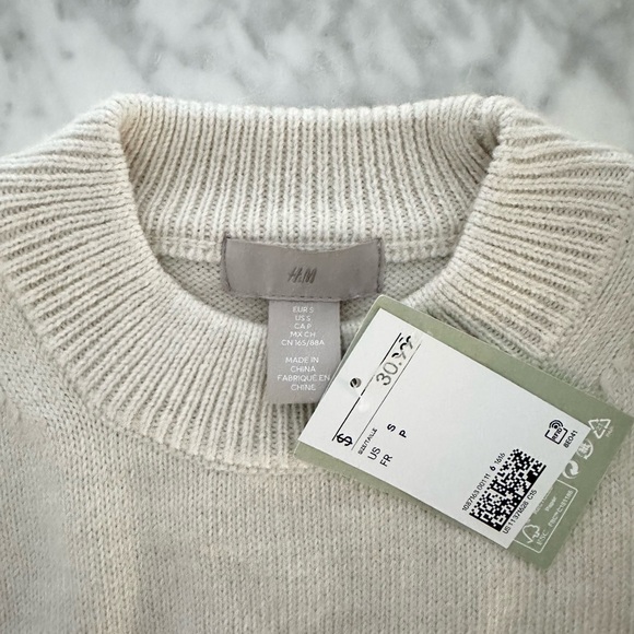 H&M Cream Knitted Sweater - Picture 2 of 3